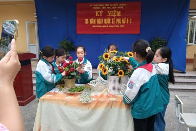 TRƯỜNG TIỂU HỌC HỢP HƯNG, TỔ CHỨC HOẠT ĐỘNG TRẢI NGHIỆM THI CẮM HOA CHÀO MỪNG 8/3